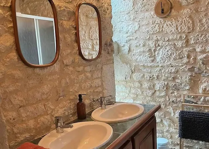 Maison De Lolivier- Hébergement de vacances *