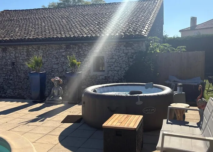 Maison De Lolivier- Hébergement de vacances Saint-André-et-Appelles