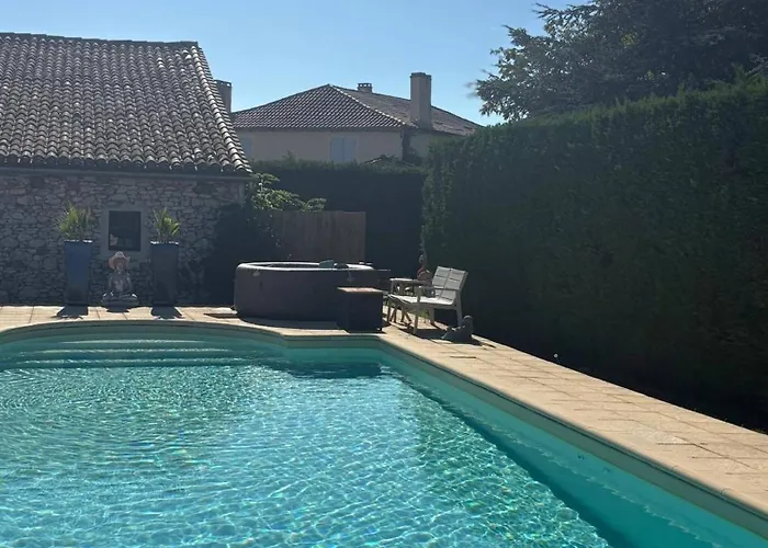 Maison De Lolivier- Hébergement de vacances Saint-André-et-Appelles